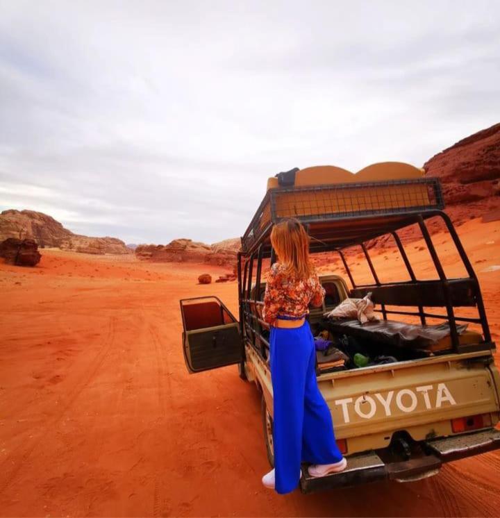 Saleem With Jeep Tour Daire Ram Vadisi Dış mekan fotoğraf